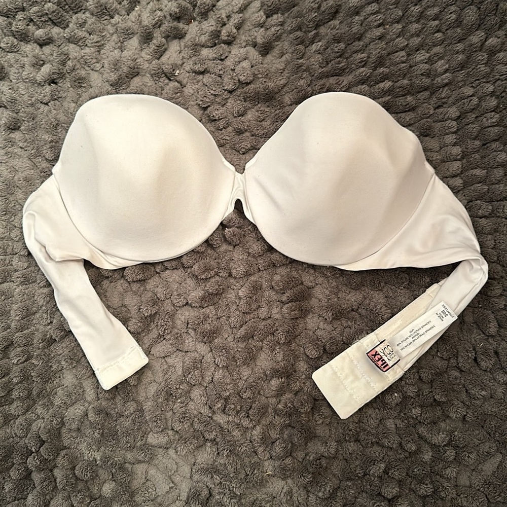 Never worn strapless bra. BODY by Victoria IPEX bra.